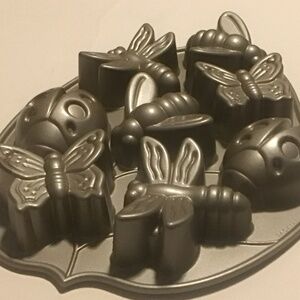 Nordic Ware 5 cup Backyard Bugs Cake Pan